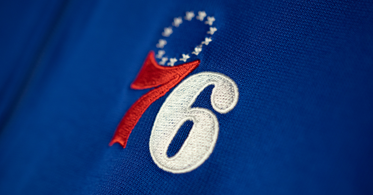 班服定制：一件衣衫，封存一个班级的独家记忆 | 雅森漫设计(图1)