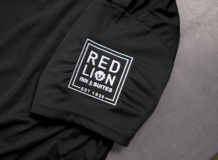 成都Polo衫定制厂家怎么选？企业工装定制全攻略(图1)