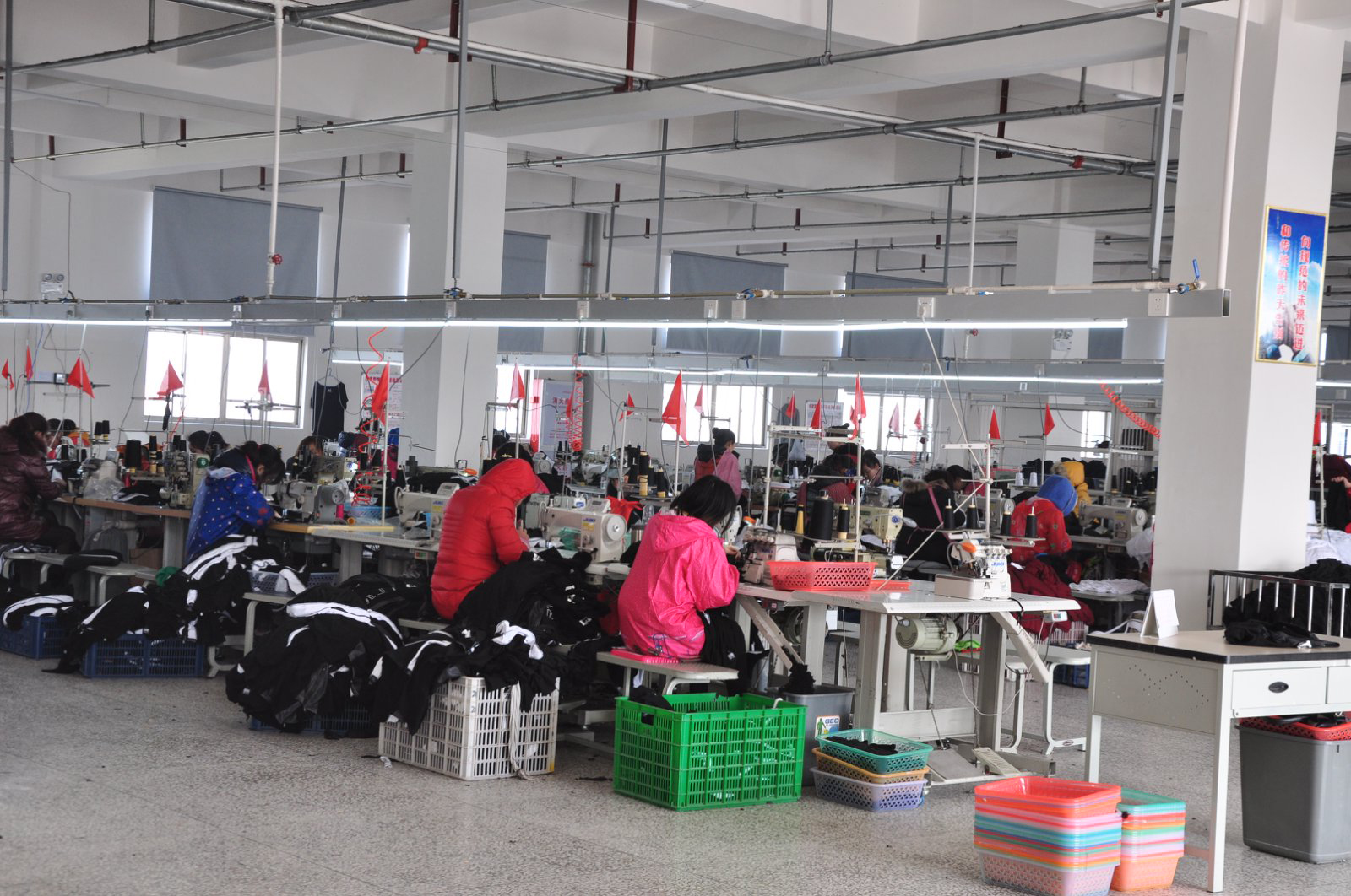 东莞文化衫厂家哪家好？雅森漫定制全流程服务体验解析(图1)