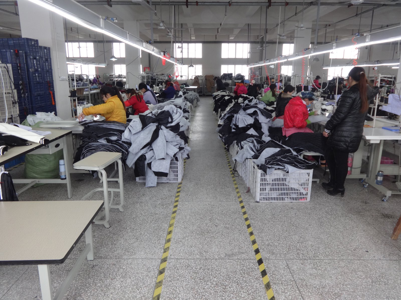 团队服装定制：打造专属企业战袍，凝聚团队精神与文化(图1)