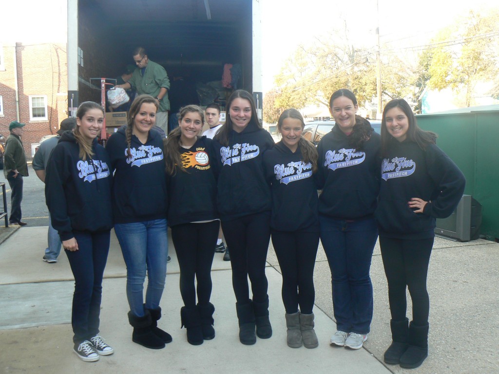 团建卫衣定制的图案怎么设计?