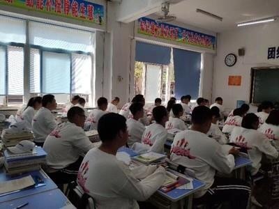 秋冬季公司团体服装定制什么衣服穿(图1)