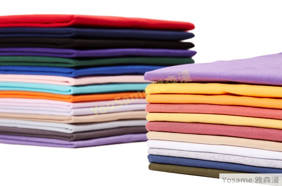 战友聚会时，统一服装更能激起重聚的激情