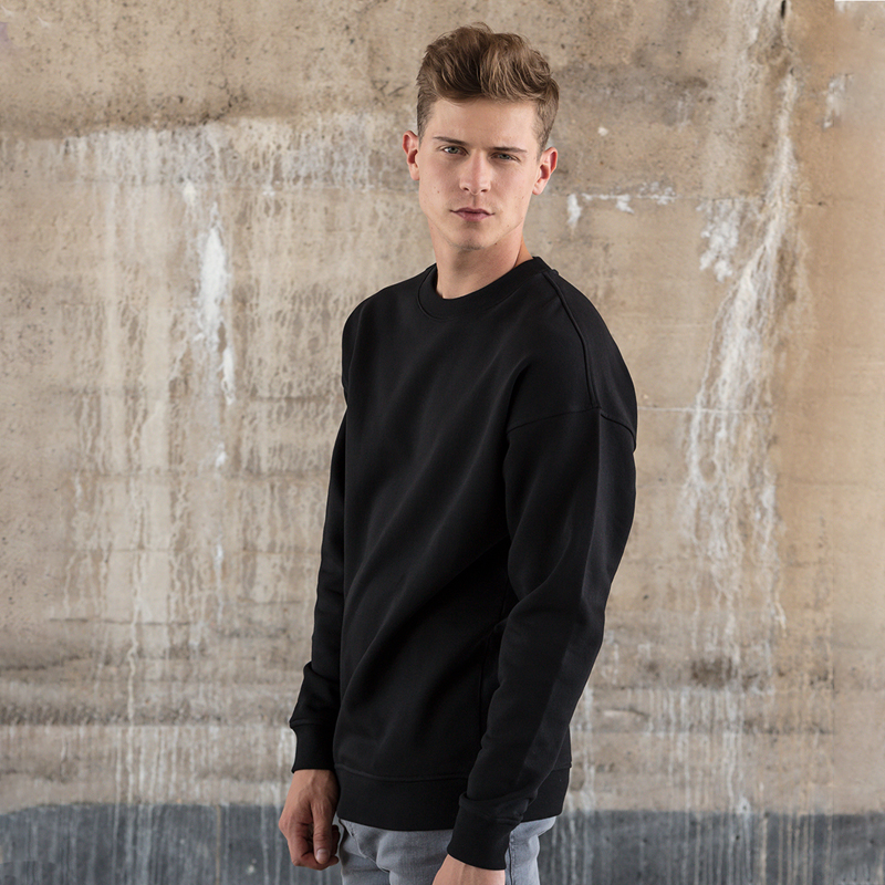 <strong>落肩-圆领卫衣（薄毛圈）</strong>