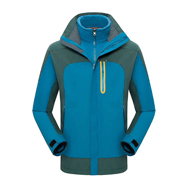 明星款羽绒内胆三合一冲锋衣