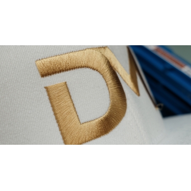 工作服T恤定制全攻略：从设计到面料，打造