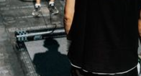 工作服T恤生产厂家哪家靠谱？雅森漫用16年经验告诉你答案